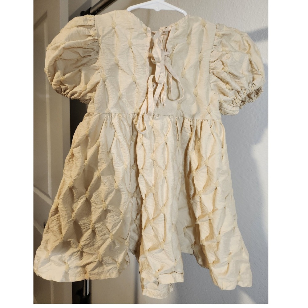 MONBÉBÉ Cream Textured Puff Sleeve Dress Girls Size S Tie Back Ruffle Hem